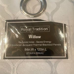 Royal tradition 2 Grommet Jacquard thermal blackout panels